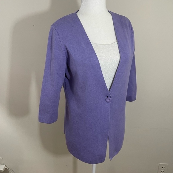 Spring & Mercer sz med cardigan single button closure in lilac - Picture 6 of 13